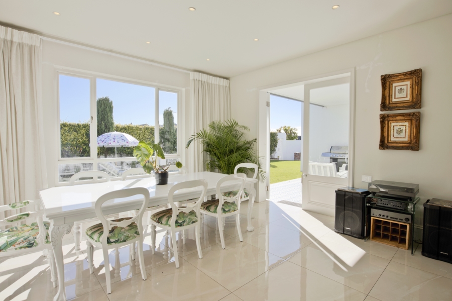 To Let 3 Bedroom Property for Rent in Sunset Beach Western Cape